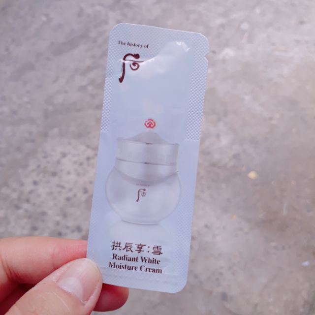 Kem dưỡng trắng da mặt Whoo Radiant  White Moisture Cream 1ML , dưỡng ẩm , mờ thâm nám , da sáng ngời chống lão hóa