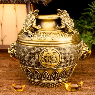 Vật phẩm Hũ cóc tài lộc bằng đồng thau cỡ trung phong thuỷ Trúc Vương.