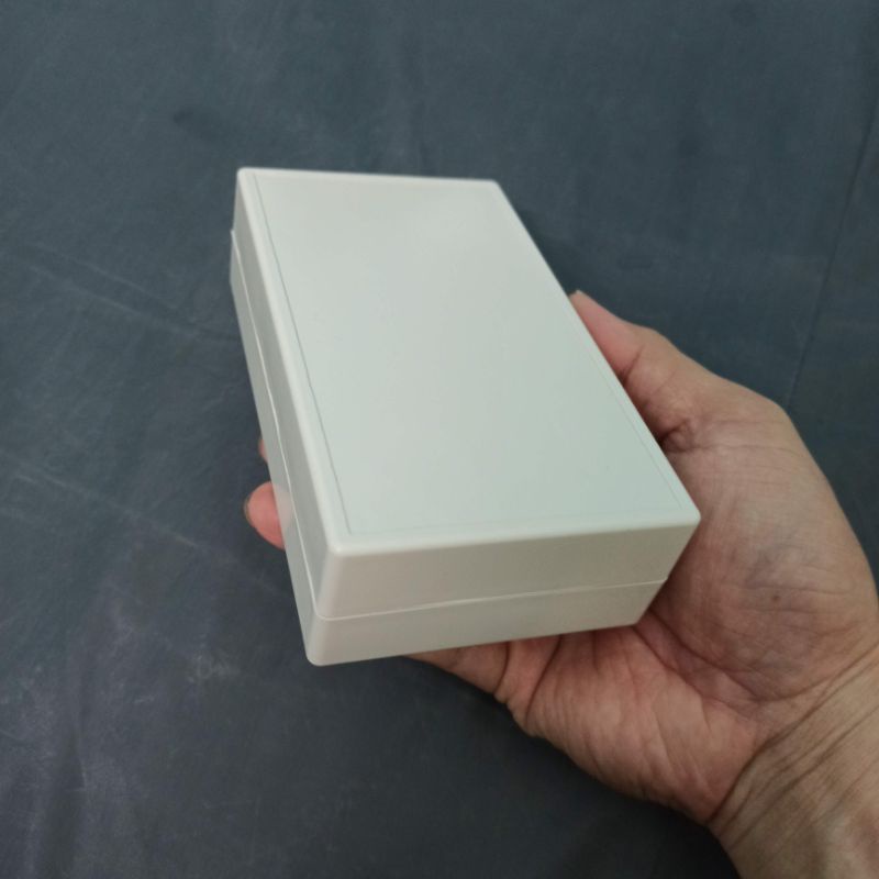 HỘP NHỰA ABS 140*82*38mm Màu đen, Màu trắng ( 140x82x38mm )