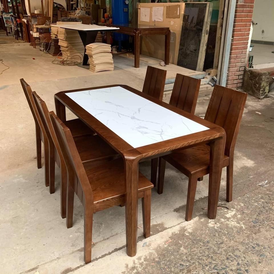 Bàn ăn mặt đá chân hươu