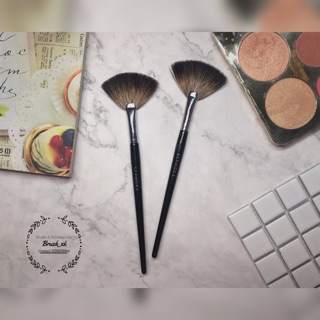 Cọ highlight Fan mỏng Sephora 65 (lông tự nhiên)