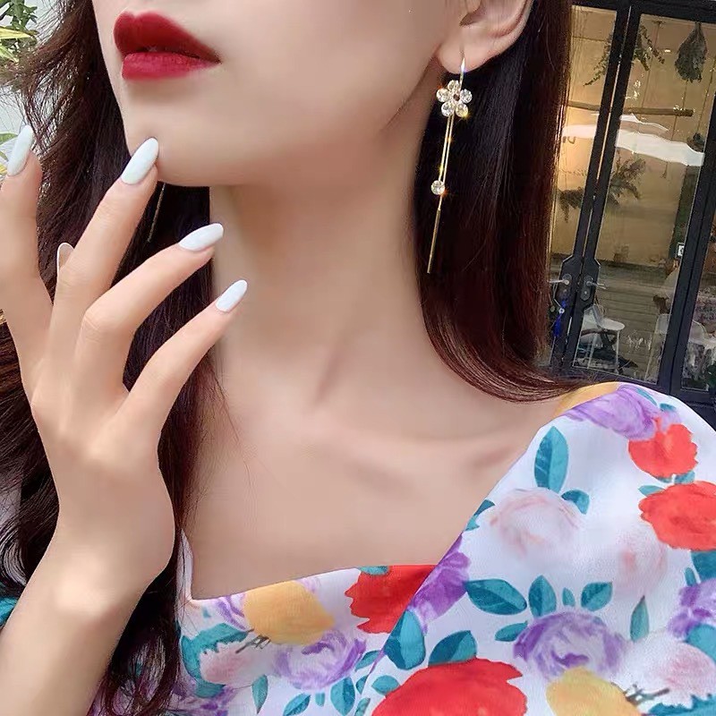 Bông tai tua rua đính pha lê hoa năm cánh MS225
