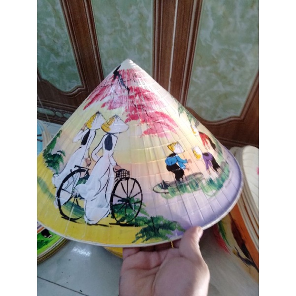 Sỉ nón lá vẽ tranh