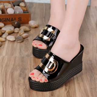 Dép sandal đế dày dành cho nữ