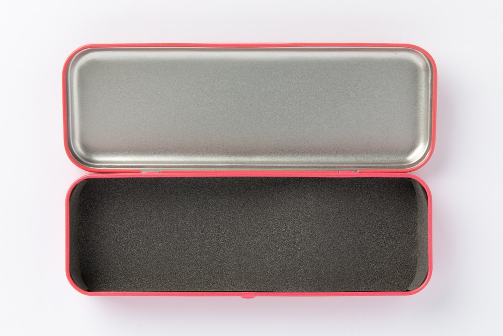 Hộp Bút Chì ARTBOX Hàn Quốc Bằng Thép Màu Hồng In Hình Iren Màu Hồng Đậm