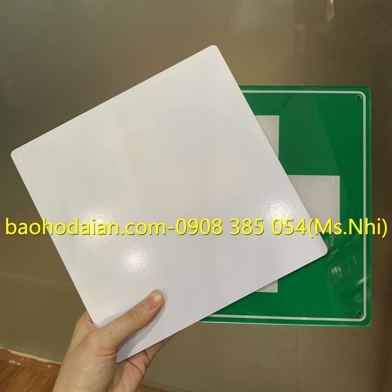 Biển báo sơ cấp cứu chất liệu mica KT20x20cm- First aid kit