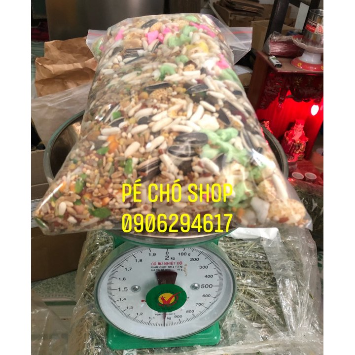 Thức ăn ngũ cốc hamster túi 1ký siêu tiết kiệm hương vị thơm ngon hấp dẫn giàu chất dinh dưỡng.