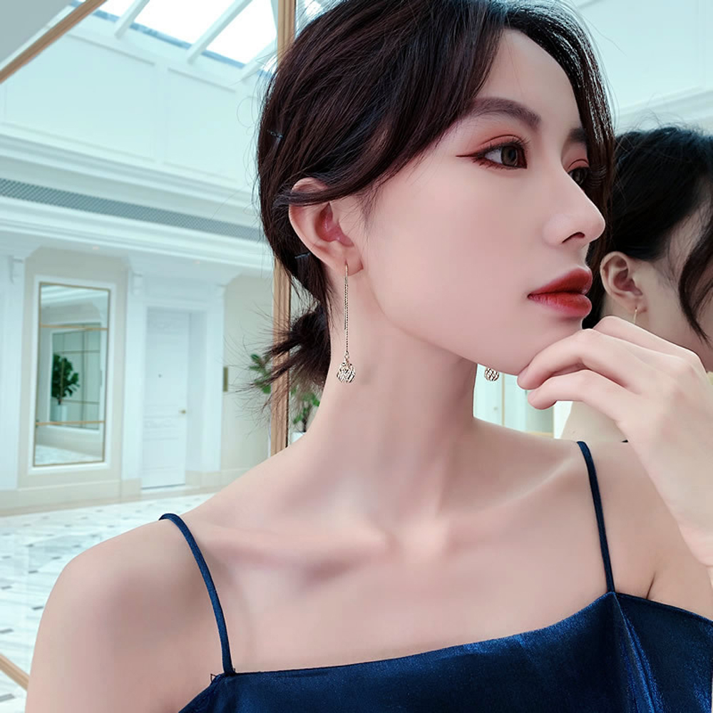 Khuyên Tai Nữ Trang Dáng Dài Tạo Hình Độc Đáo