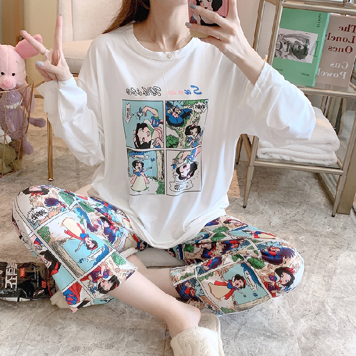 Bộ đồ ngủ gồm áo tay dài + quần dài form rộng in họa tiết hoạt hình trẻ trung | BigBuy360 - bigbuy360.vn