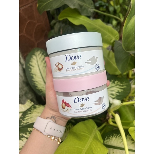 Bản Đức 225gram - Tẩy da chết Dove Exfoliating Body Polish Macca và lựu.