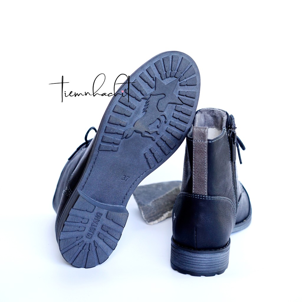 Giày bốt da trơn màu đen basic