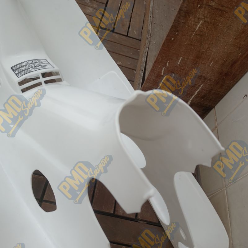 Bửng  xe cub82 có đề đèn vuông màu trắng