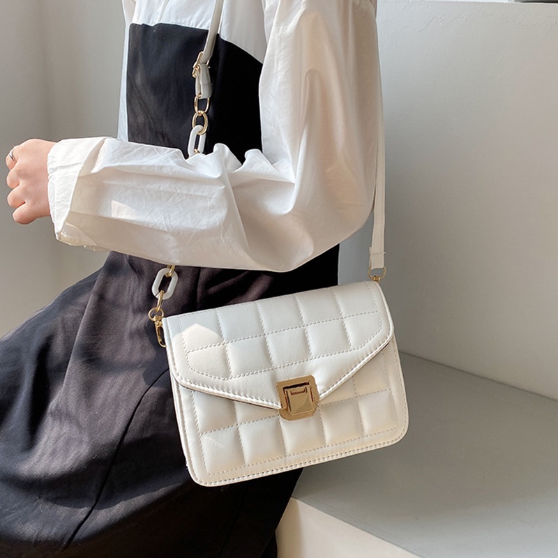 Túi Đeo Vai Hình Vuông Cỡ Nhỏ Màu Đen Phối Dây Xích Thời Trang Cho Nữ