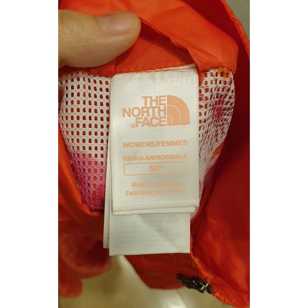 Áo khoác thể thao nữ hàng hiệu, mới, đẹp