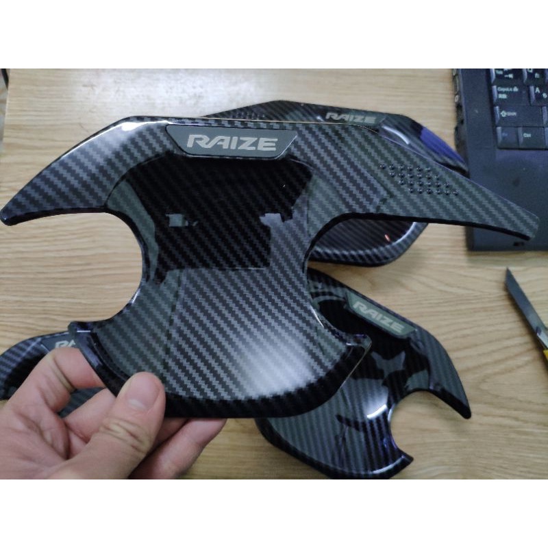 Ốp Hõm Cửa Xe Toyota Raize 2021-2022 Mẫu Carbon Cao Cấp