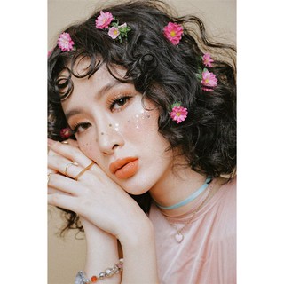 Kim tuyến makeup