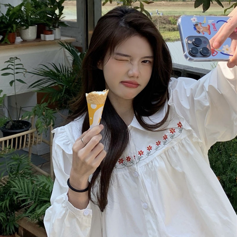 Áo Sơ Mi Trắng Tay Dài Cổ Búp Bê Thêu Họa Tiết Tai Bèo Phong Cách Hàn Quốc Mẫu Mới Thời Trang Cho Nữ