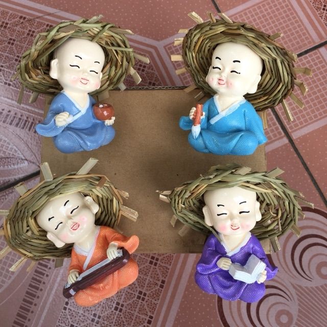 Bộ tượng cầm kỳ thi họa đội nón