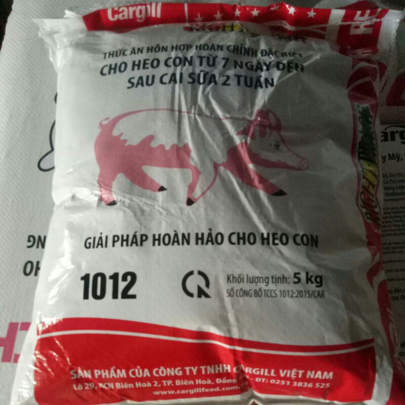 3kg cám đỏ cho chó, mèo, thỏ, dê ,heo