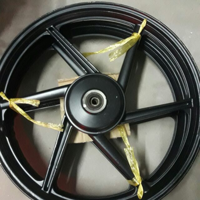 Cặp Mâm 6 cây đùm rã xe,còn nguyên xi.có trầy