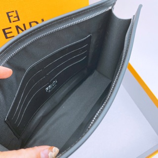 Cluth cầm tay fendi unisex fullbox