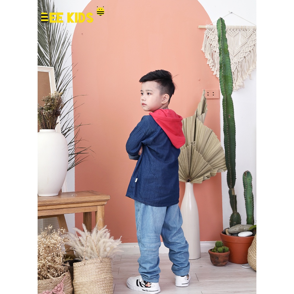 Áo Jean Dài Tay Cho Bé Trai 6-12 Tuổi Bee Kids, Chất Jean Mềm Thấm Hút Mồ Hôi, Phối Mũ Nỉ 8AJ01057DT