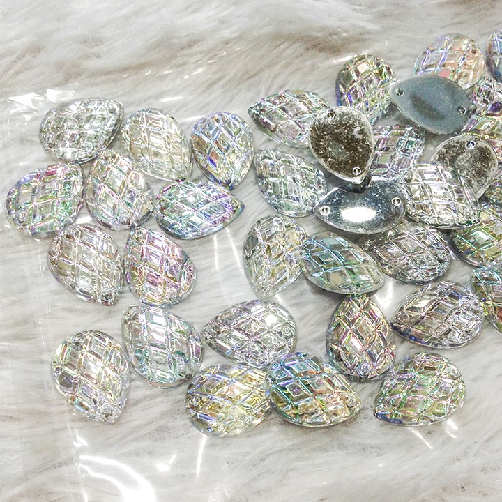 Hạt đá acrylic kết áo đầm hình giọt nước 3d ánh nhũ 7 màu hoa văn sọc nổi thời trang size 1.9cm
