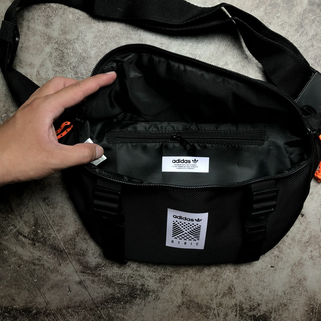 Túi Đeo Chéo Nam Nữ Thời Trang Atric BumBag Black DH3261 - ST1814
