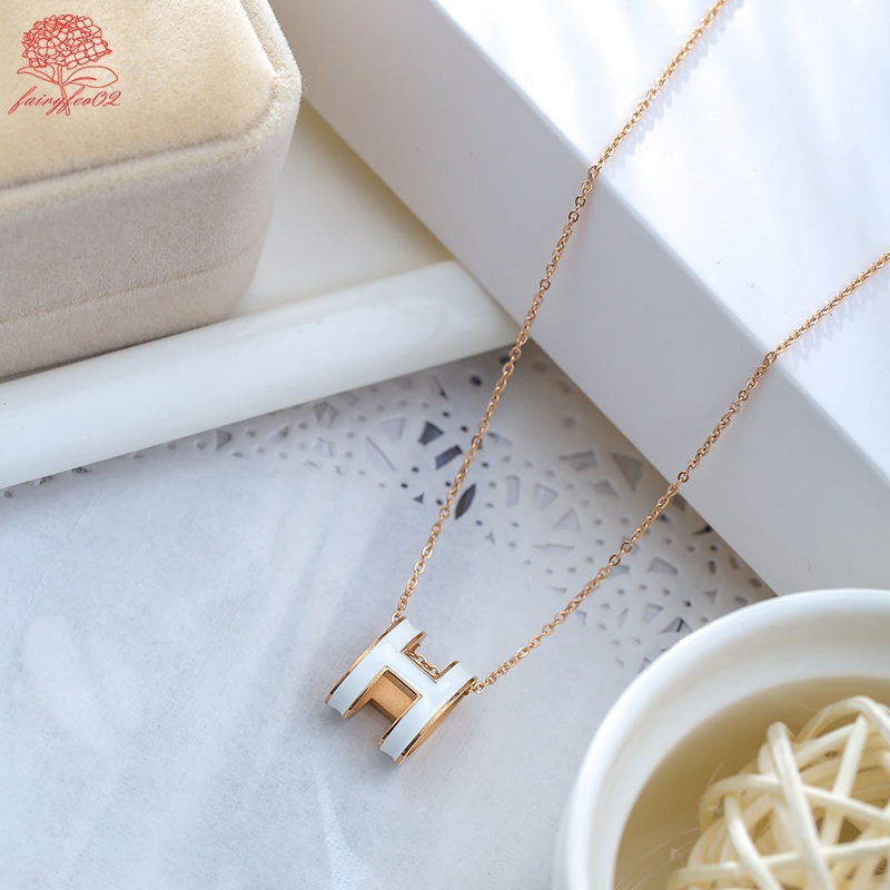 Vòng cổ Thép Titan 18k Mặt Cỏ Bốn Lá Và Vỏ Sò Cho Nữ (Hộp Trang Sức)