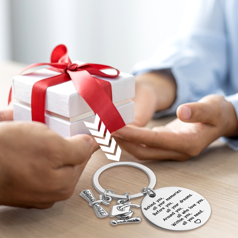 Móc Khóa In Chữ In Behind You Dùng Làm Quà Tặng Tốt Nghiệp 2022 Cho Nam Và Nữ