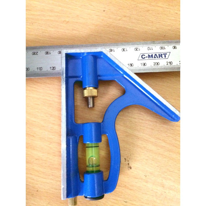 Thước ke góc dài 30cm có kèm thước thủy C-Mart