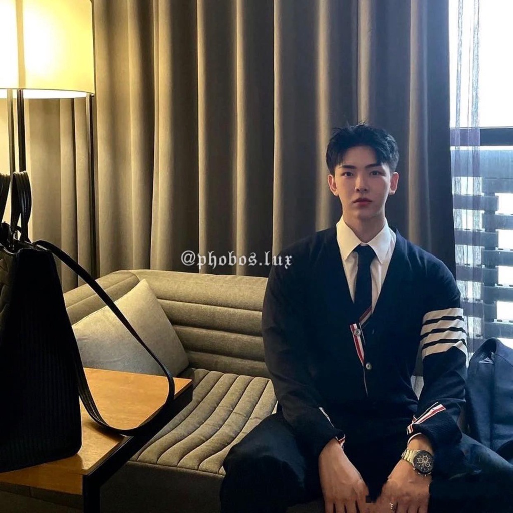 Áo Len Cardigan Thom Browne Đen 4 Vạch - Ảnh Thật Ở Cuối