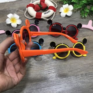 kính tai chuột cho bé yêu