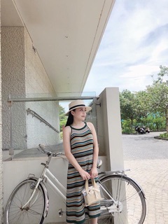 Đầm yếm len sọc kẻ