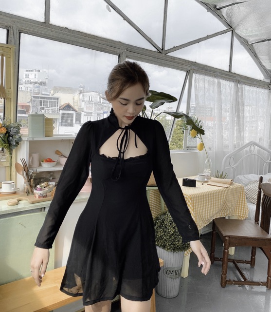 Váy cột cổ tay dài Farah