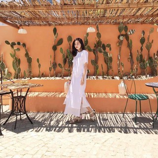 NHH Váy thiết kế dáng suông.