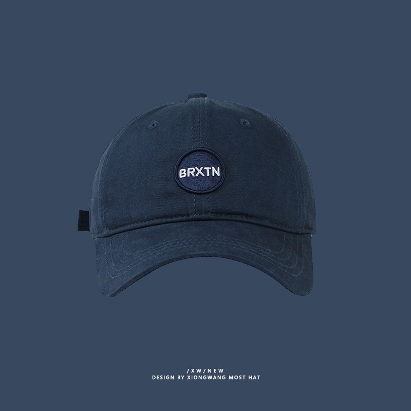 Mũ lưỡi trai phối chữ thêu cá tính