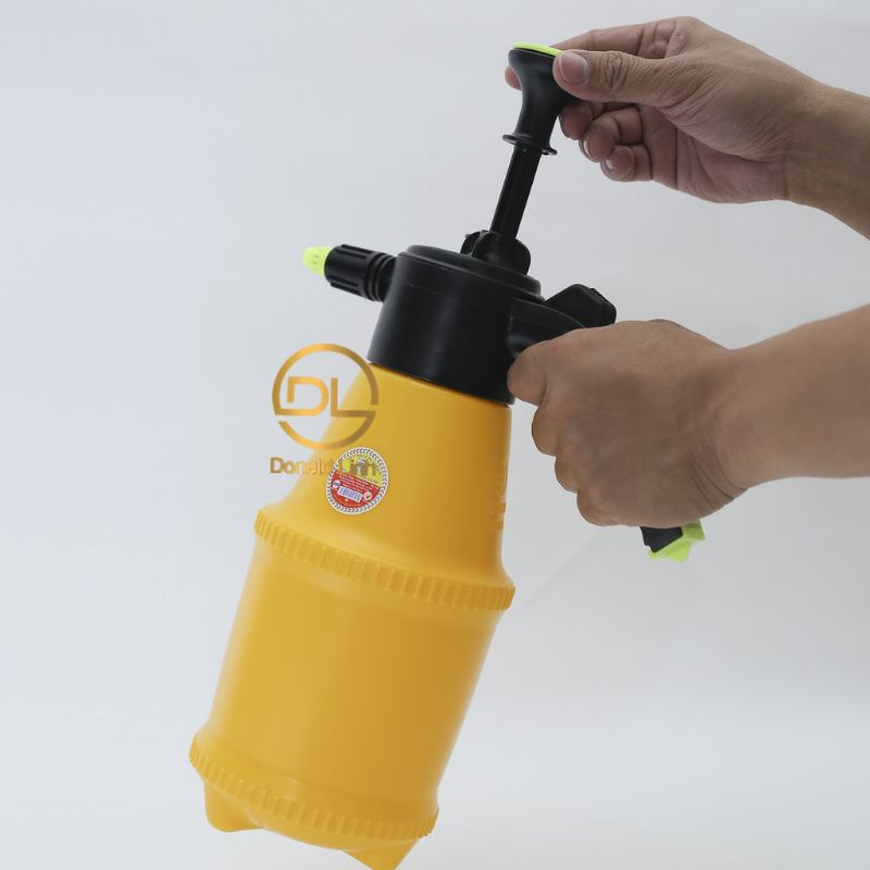 Bình xịt, bình tưới cây 2L vàng phun sương siêu đỉnh