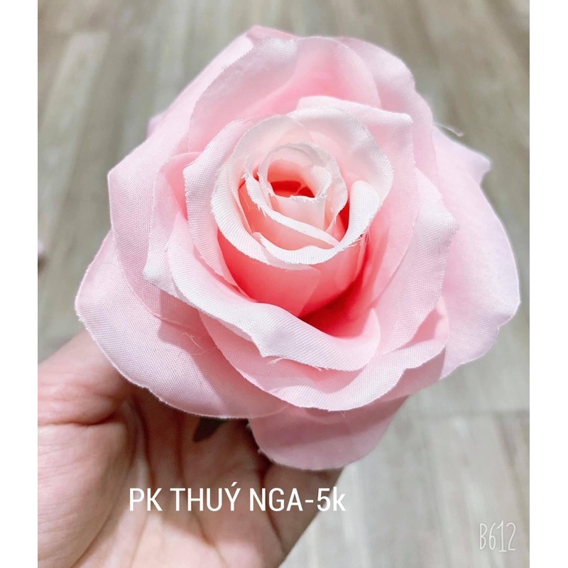 5 Bông Hồng Trang Trí Bánh