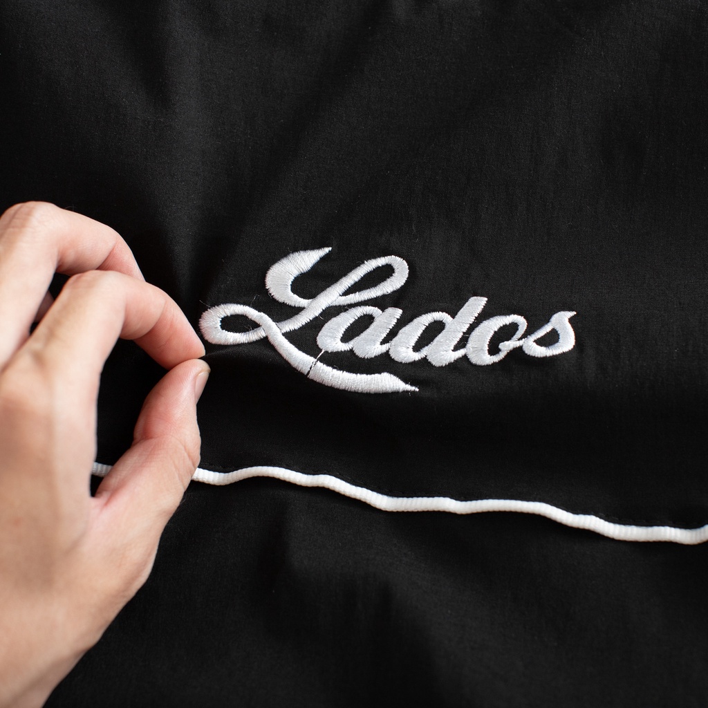 Áo khoác dù 2 lớp sọc tay thêu logo cao cấp LADOS-2050 co giãn, thoải mái, chống nước, form đẹp