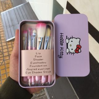Bộ cọ trang điểm hello kitty - 7 cây