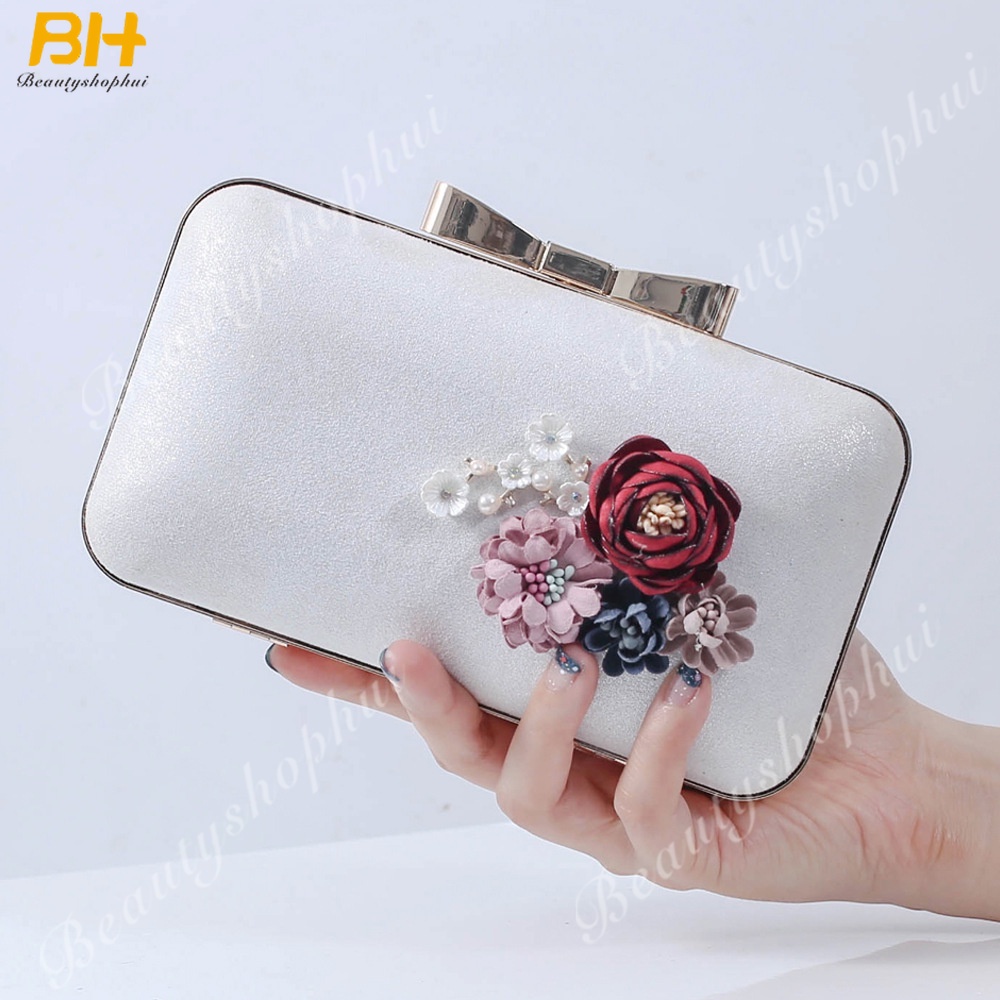 Ví Cầm Tay Dáng Vuông Nhỏ Đính Hoa Thủ Công Dễ Thương Cho Nữ