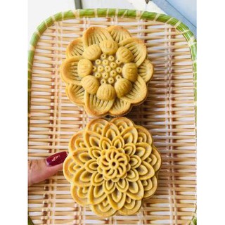 Khuôn trung thu 150g 2 mặt sen tháp 2020