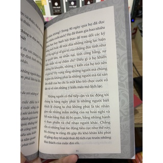 Sách - Những mảnh ghép cuộc đời ( Thái Hà )