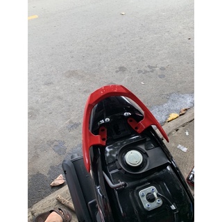 Cảng sau mio gắn sirius