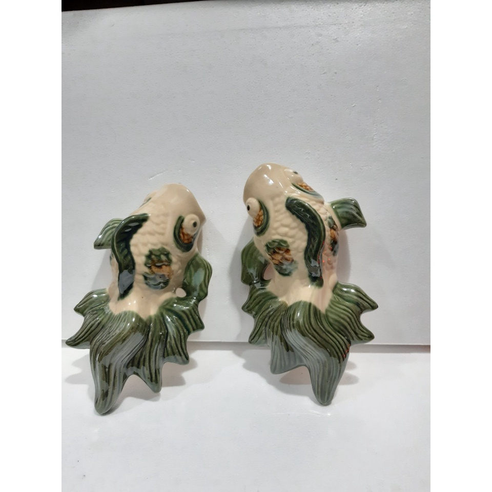 Bình hoa, chậu cá treo tường men trắng xanh 2 con