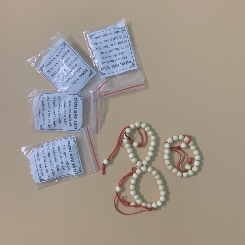 Vòng dâu tằm cho bé giúp bé tránh gió,tránh tà,thay làm trang sức,phù hợp với trẻ sơ sinh đến 2 tuổi