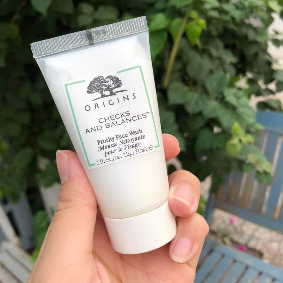 Sữa rửa mặt Origins Checks and Balances Frothy Face Wash