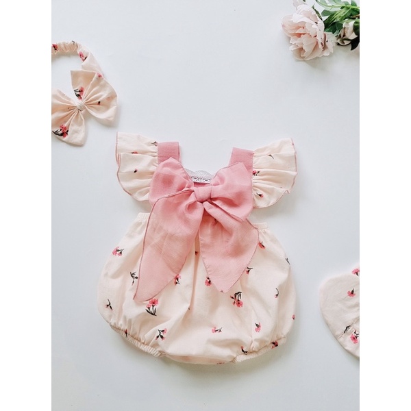 Bodysuit Cho Bé Gái Sơ Sinh 0-12 Tháng Kèm Nón và Tất Chân, Bodysuit Thiết Kế, Quà Đầy Tháng, Đầm Thôi