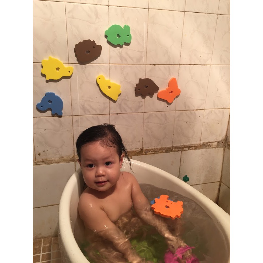 Đồ chơi nhà tắm 12 sinh vật dán tường Mombella phân phối bởi Babyhop
